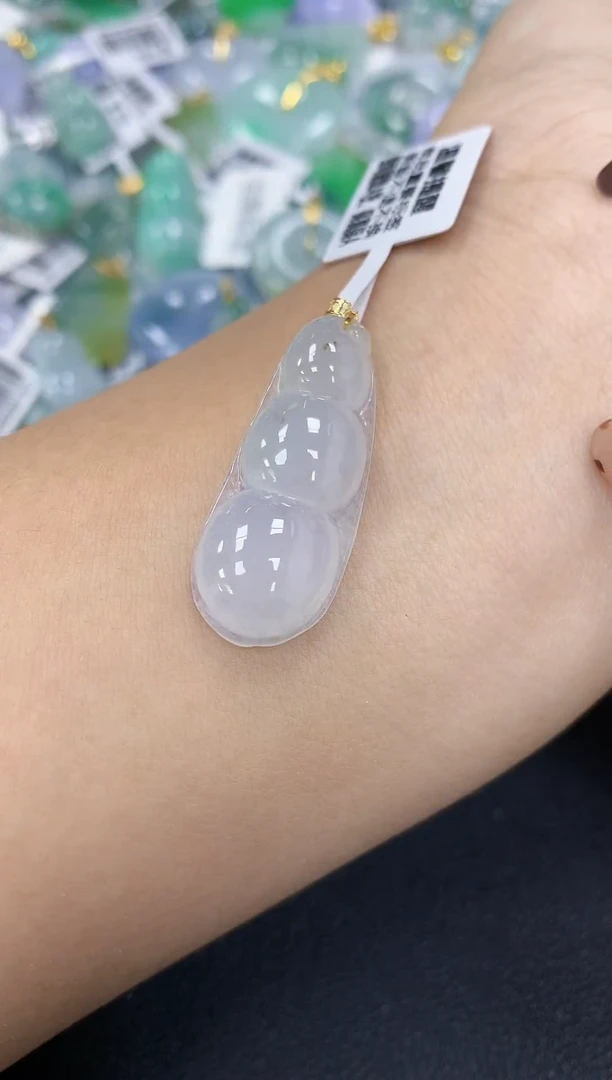 颈饰18K金镶嵌翡翠a货假一赔三支持复检百元上9元证书费自理