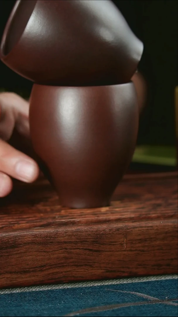 茶杯紫砂石红朝阳杯
