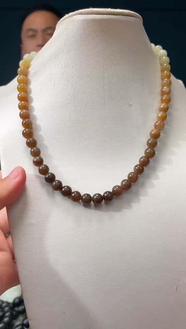 和田玉未镶嵌颈饰吊坠