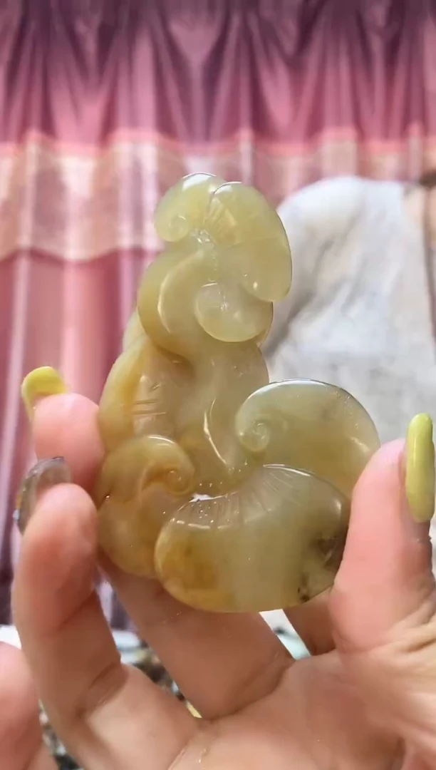 未镶嵌岫玉吊坠