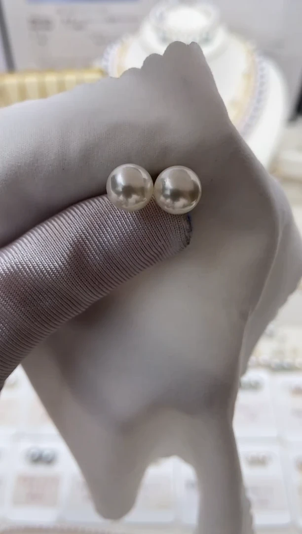 18K金镶嵌耳饰海水珍珠特选福利不退不换8-8.5mm