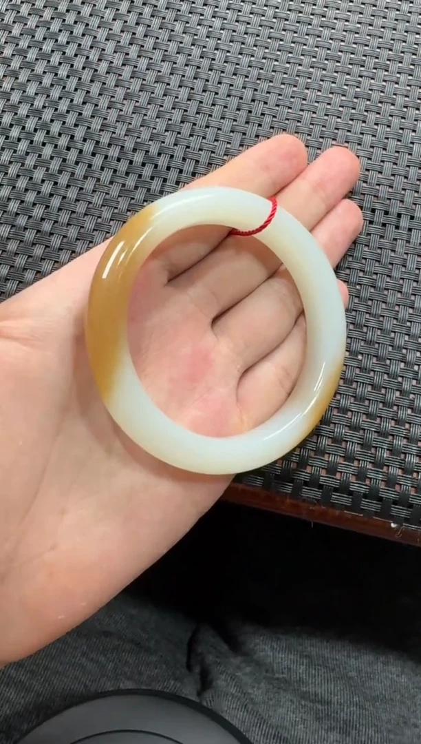 未镶嵌手镯和田玉⭐****️新疆且末金山53+