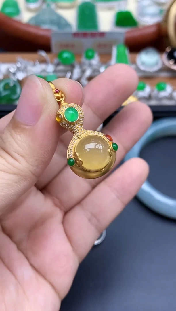 颈饰18K金镶嵌翡翠597-中国好珍宝