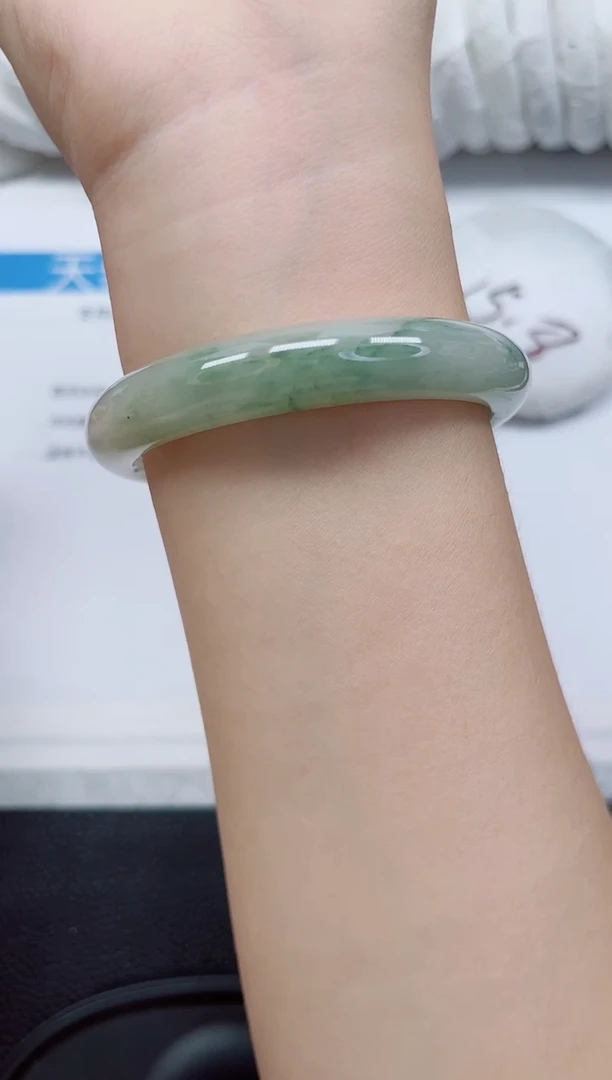 未镶嵌手镯石英质玉89-58/59