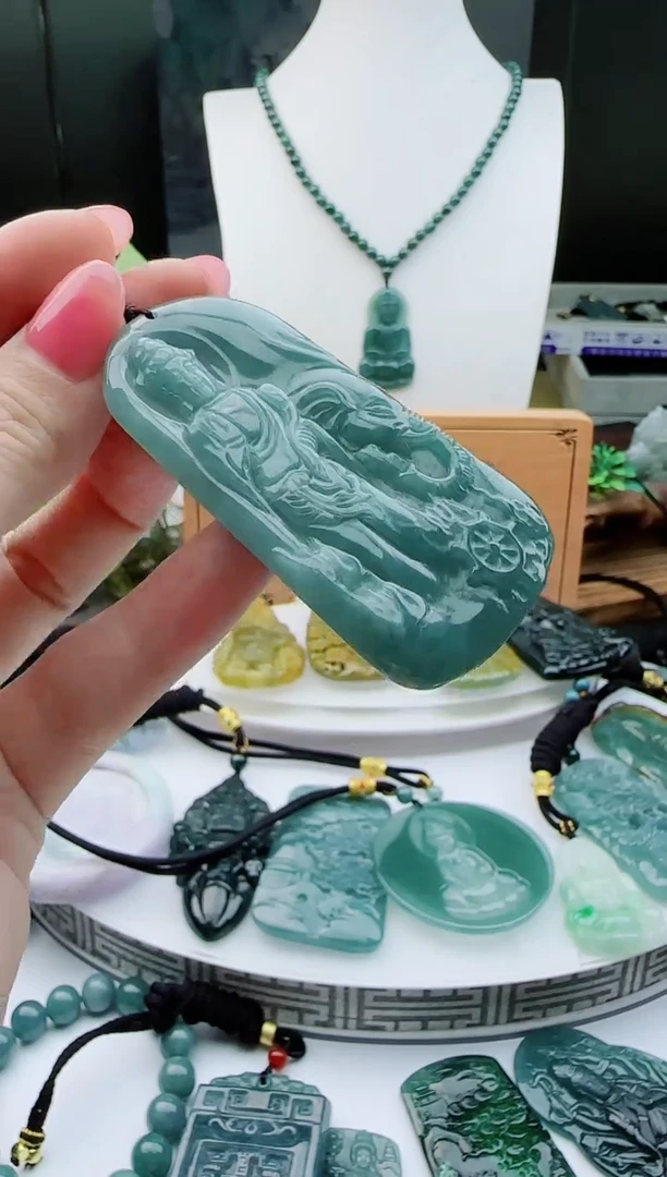 【闪购商品】翡翠颈饰未镶嵌111111111