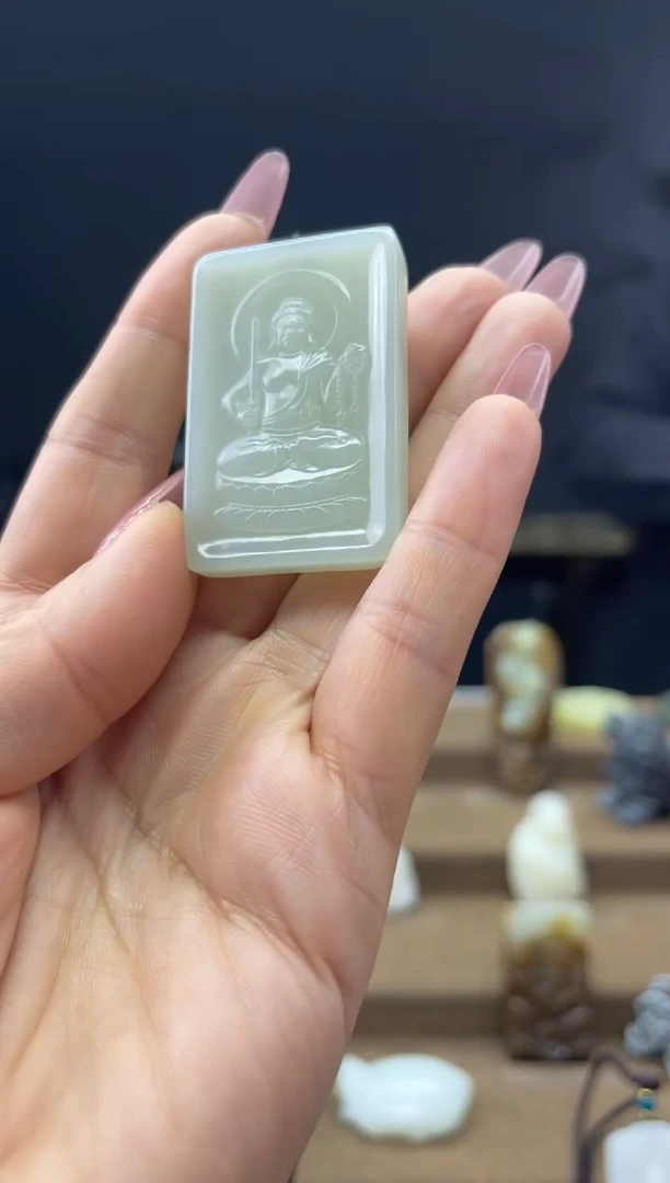 颈饰未镶嵌和田玉1