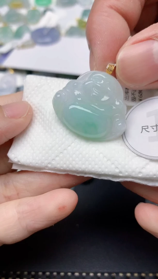 翡翠18K金镶嵌颈饰天然缅甸A货翡翠