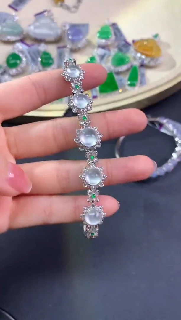 18K金镶嵌手链翡翠黙*手链|68000