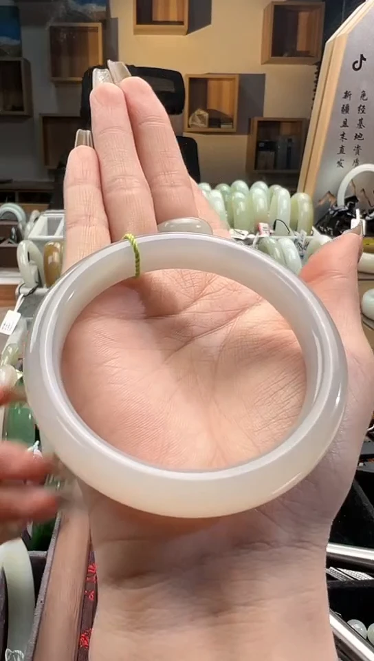 【闪购商品】和田玉手镯未镶嵌青海料烟紫手镯56+/45.3克