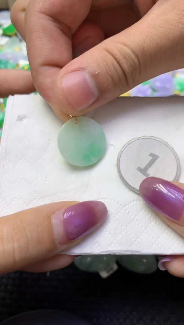 颈饰未镶嵌翡翠天然缅甸翡翠A货