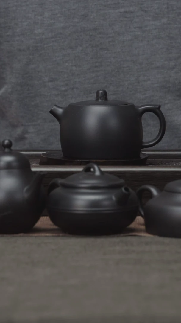 【闪购商品】紫砂茶壶黑星土还原烧-井栏-170CC