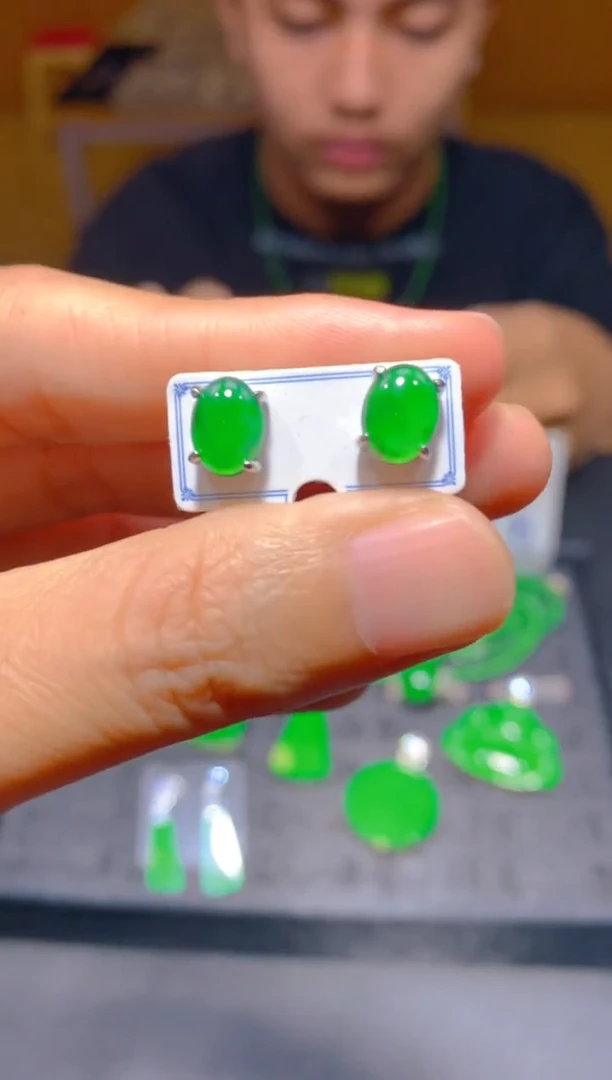 未镶嵌定制翡翠18多样性发货（发其一）