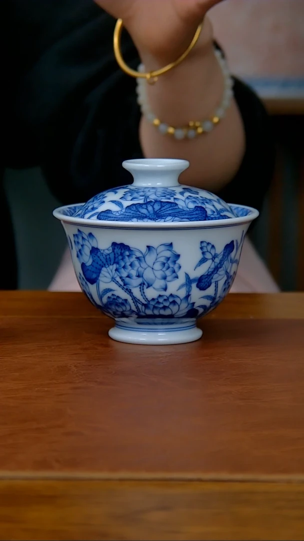 【闪购商品】陶瓷并蒂莲两才盖碗（柴窑）