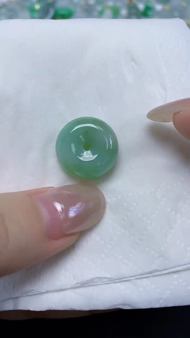 翡翠未镶嵌颈饰天然缅甸翡翠A货