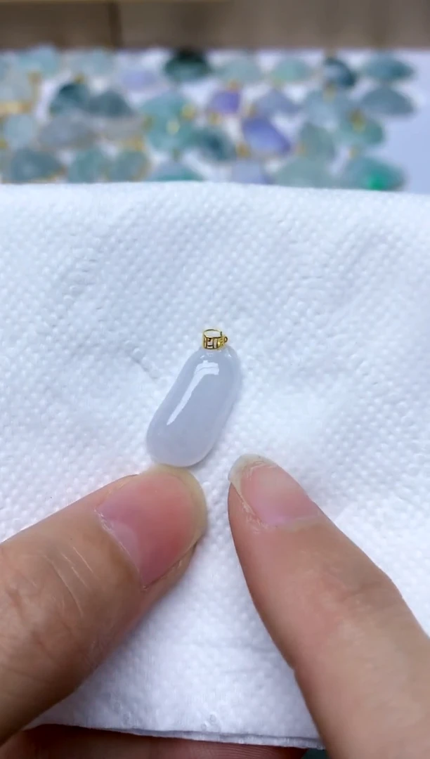 翡翠18K金镶嵌颈饰天然A货翡翠