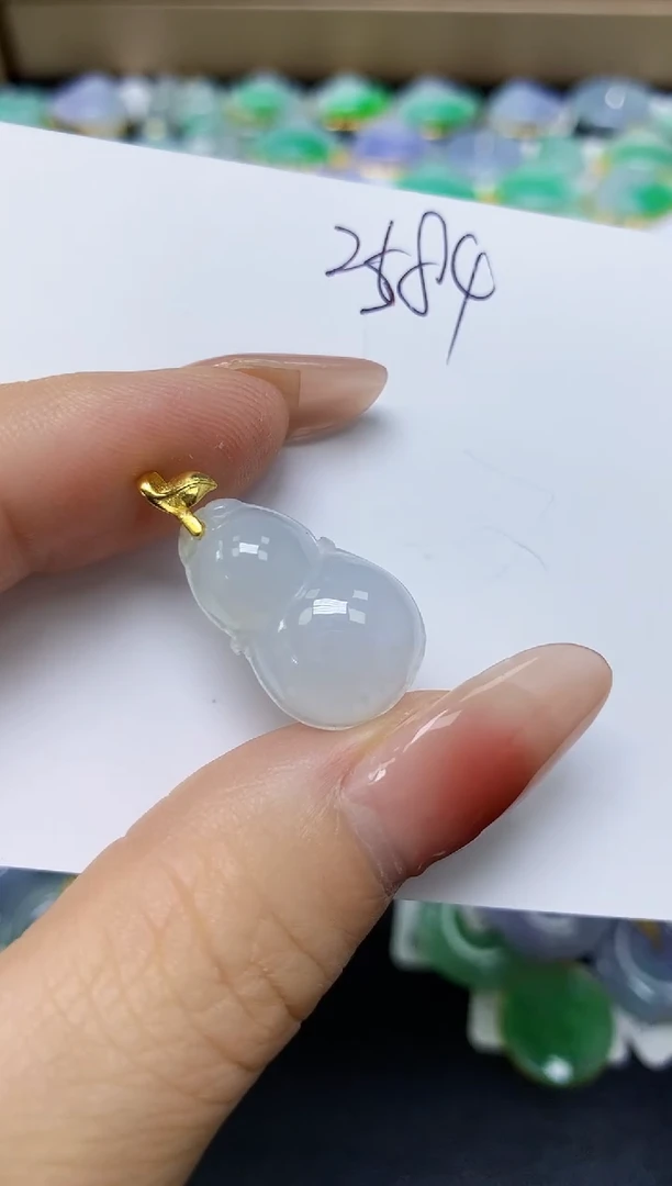 翡翠未镶嵌颈饰 天然缅甸翡翠A货