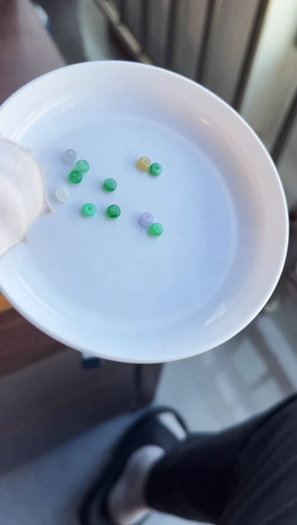 散珠翡翠翡翠散珠11颗多样性发货