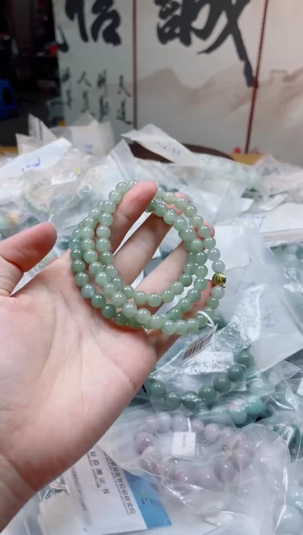 定制翡翠未镶嵌珠串
