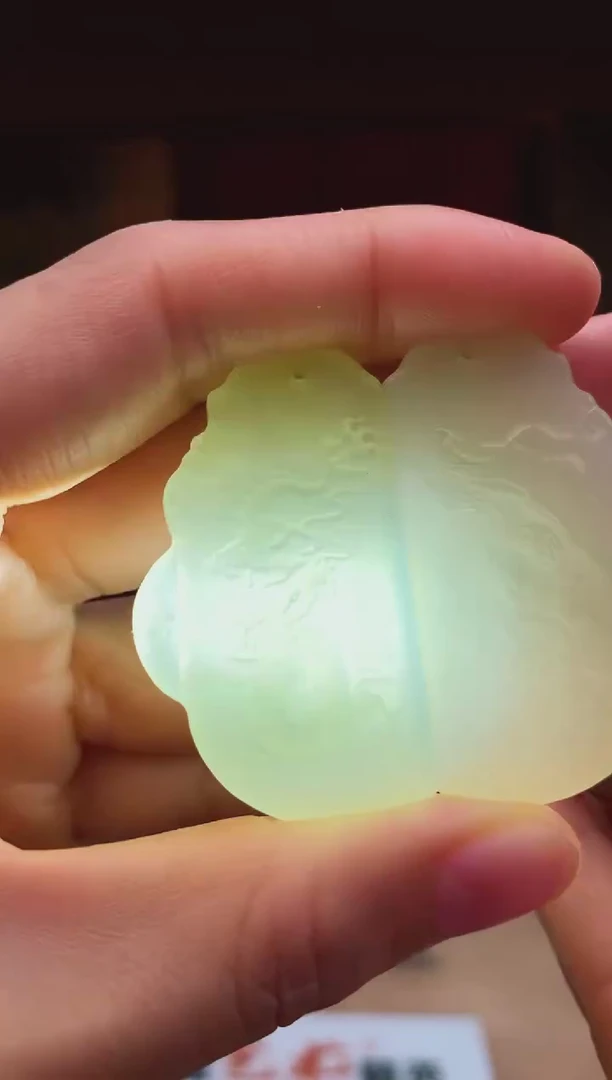 和田玉未镶嵌颈饰D679