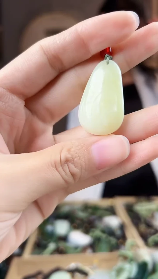 颈饰未镶嵌和田玉拍一发一，多样性发货