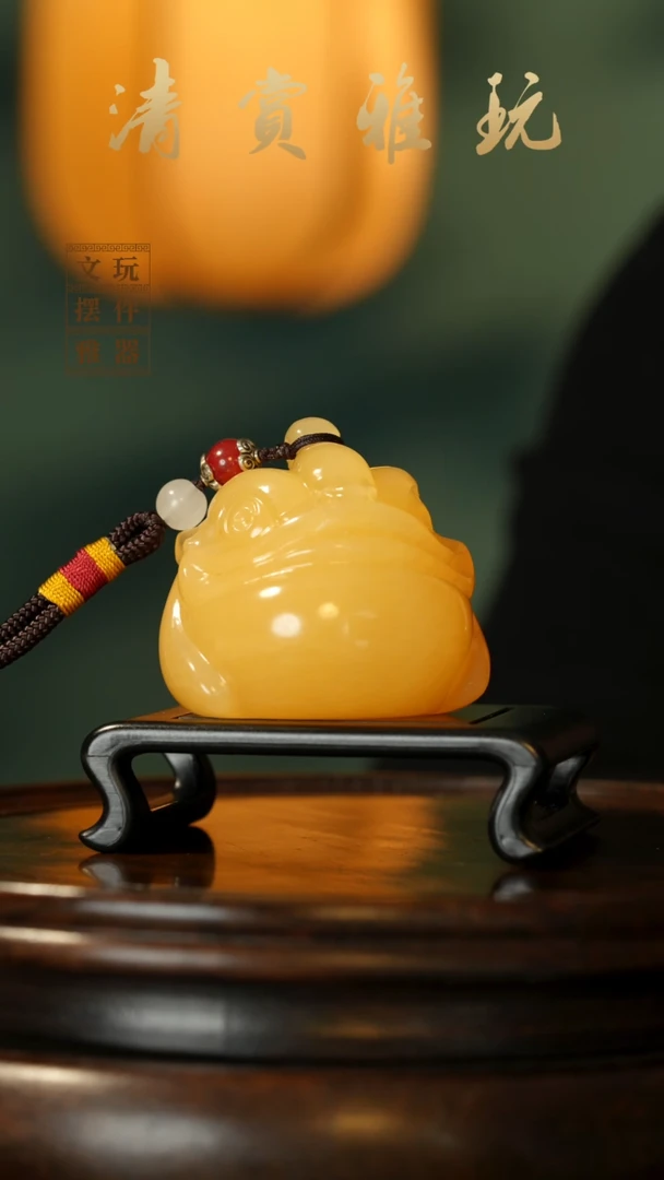 玉《三足金蟾》手把件摆件