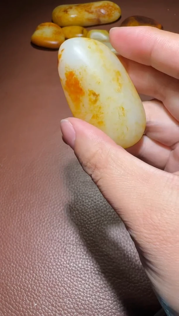 未镶嵌和田玉挂件爱*妇和田玉