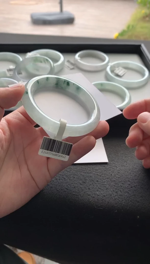 未镶嵌手镯翡翠54.5圆条A9642买断