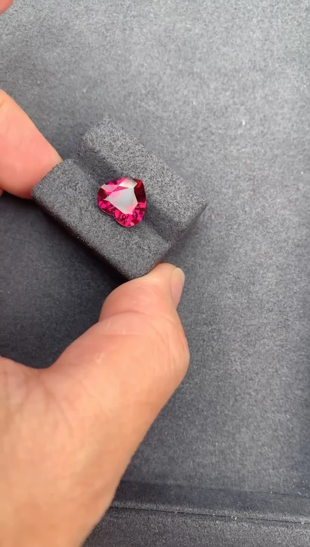 【闪购商品】石榴石裸石未镶嵌4ct镁铝榴石