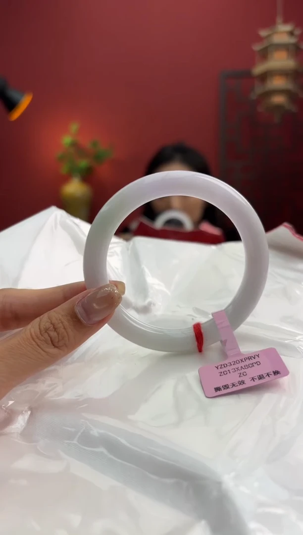 未镶嵌手镯（圆镯）翡翠翡翠手镯3