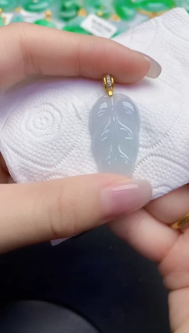 颈饰未镶嵌翡翠缅甸天然翡翠A货