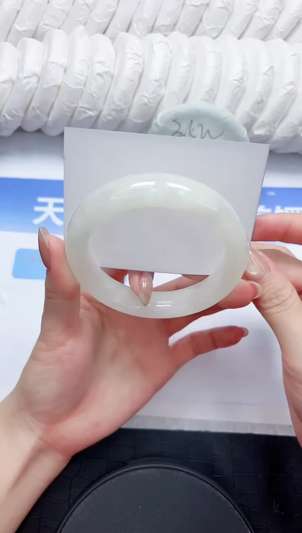 和田玉手镯未镶嵌331-57.4