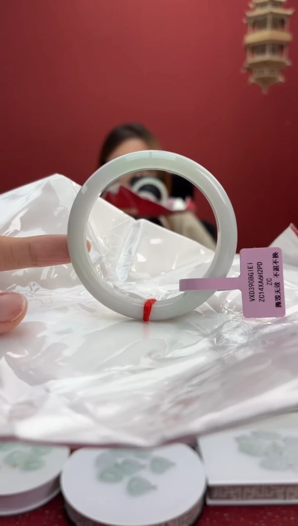 翡翠手镯未镶嵌8手镯