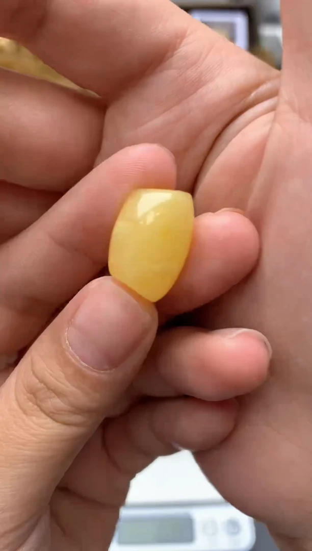 【闪购商品】琥珀珠宝奇石未镶嵌010琥珀蜜蜡微瑕花粉小坑