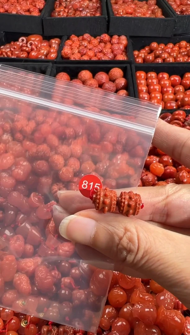南红玛瑙未镶嵌颈饰12