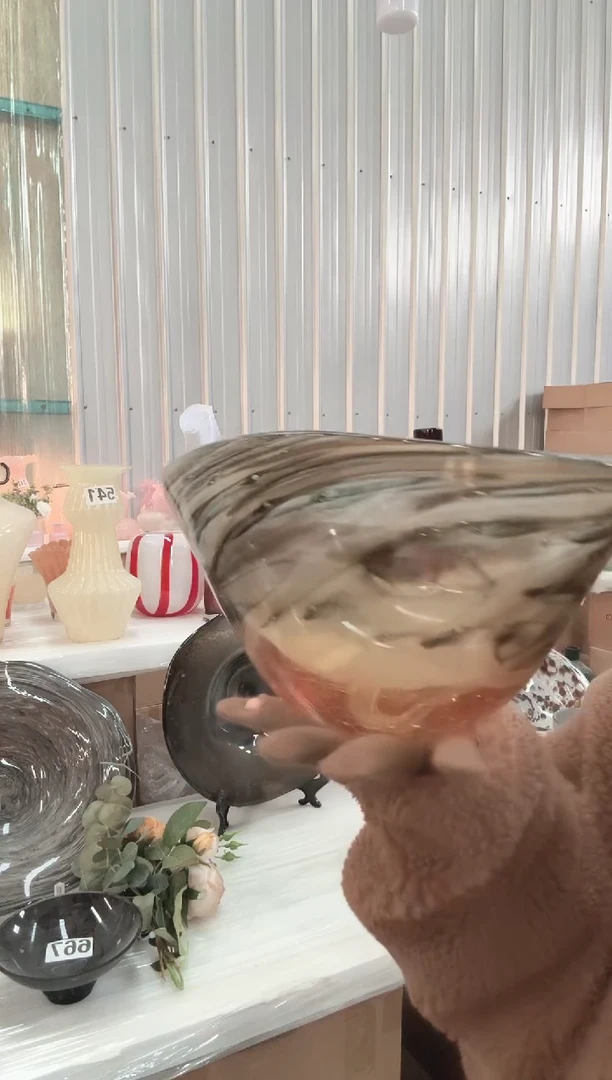 300直播玻璃花瓶