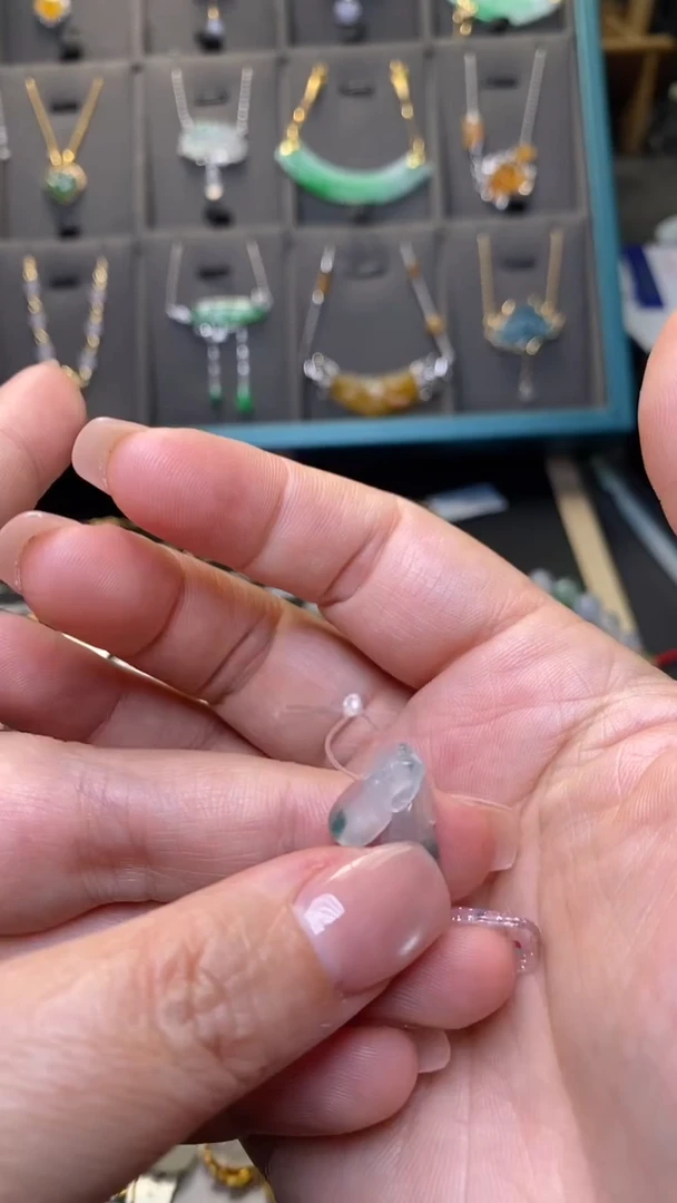 颈饰未镶嵌翡翠净货35816