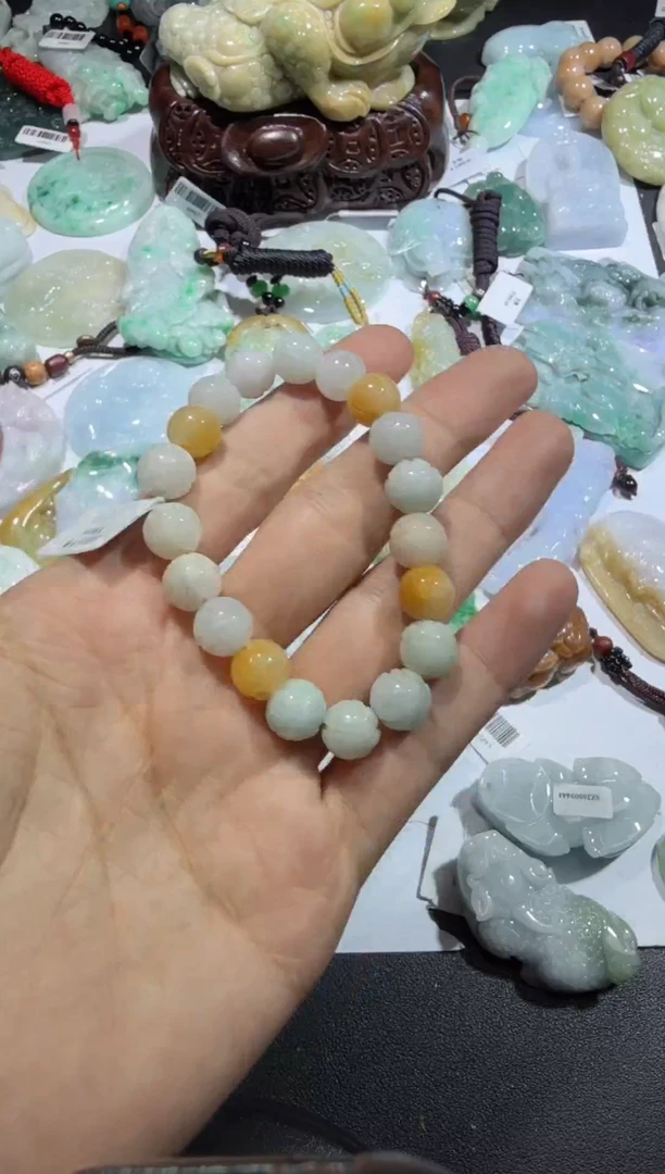 【闪购商品】翡翠颈饰未镶嵌00010976