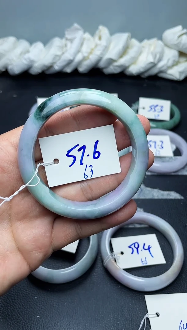 未镶嵌手镯翡翠63