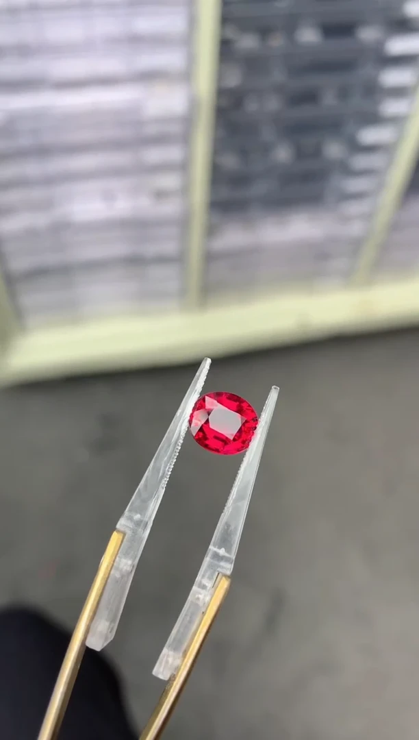 【闪购商品】碧玺裸石未镶嵌2.4ct  卢比来碧玺