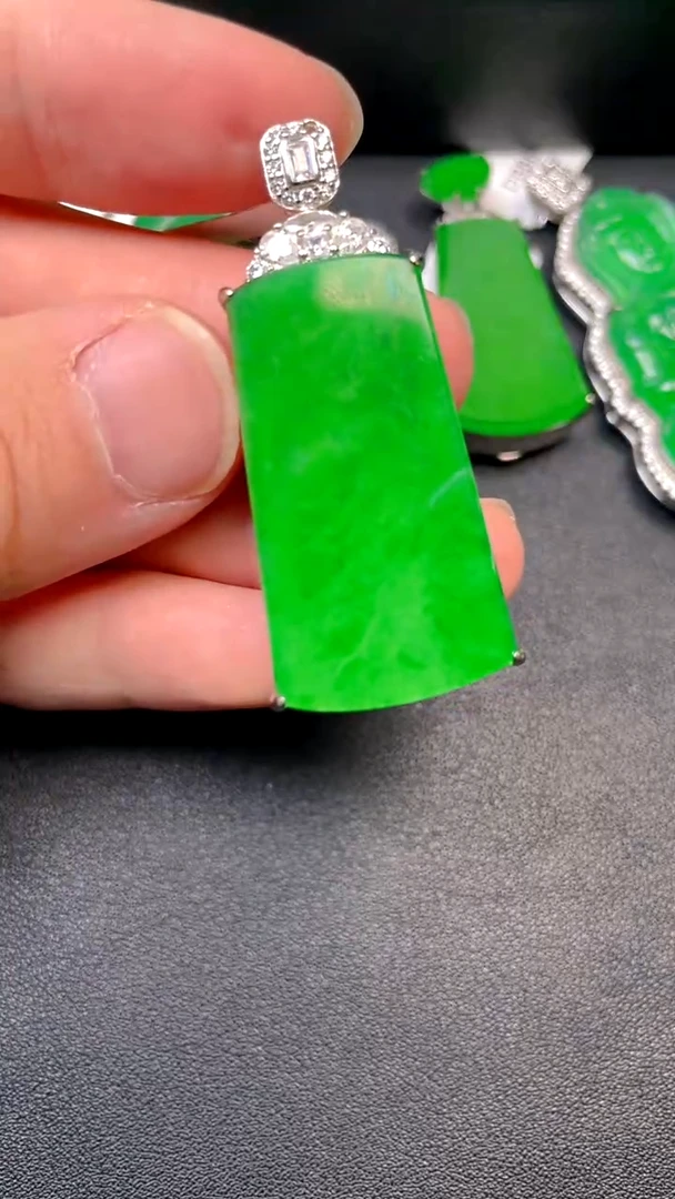 吊坠(不含链)银S925镶嵌翡翠吊坠