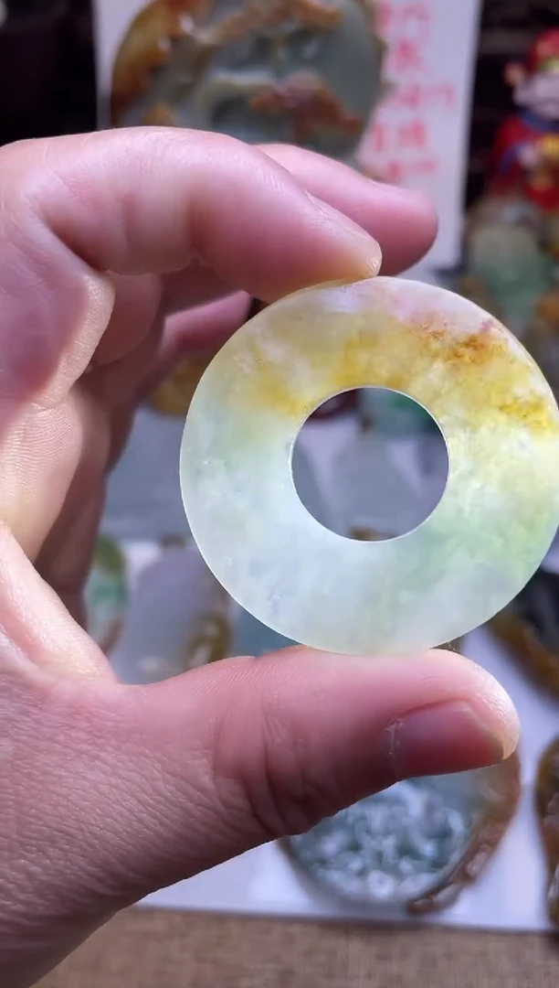 颈饰未镶嵌翡翠扣子