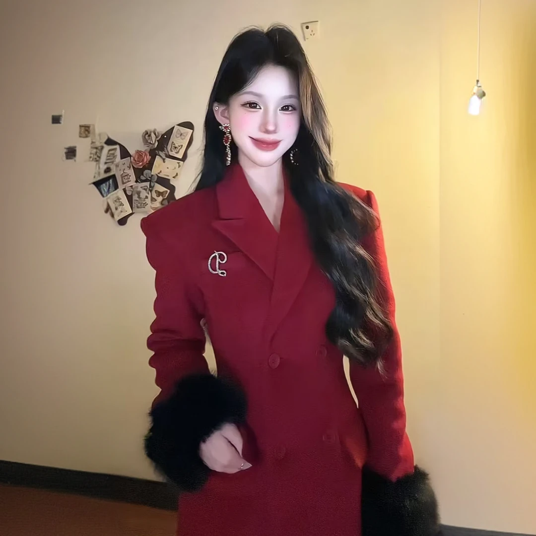 2025冬季长款气质高级千金风轻奢收腰长款呢子时尚跨年红色大衣女