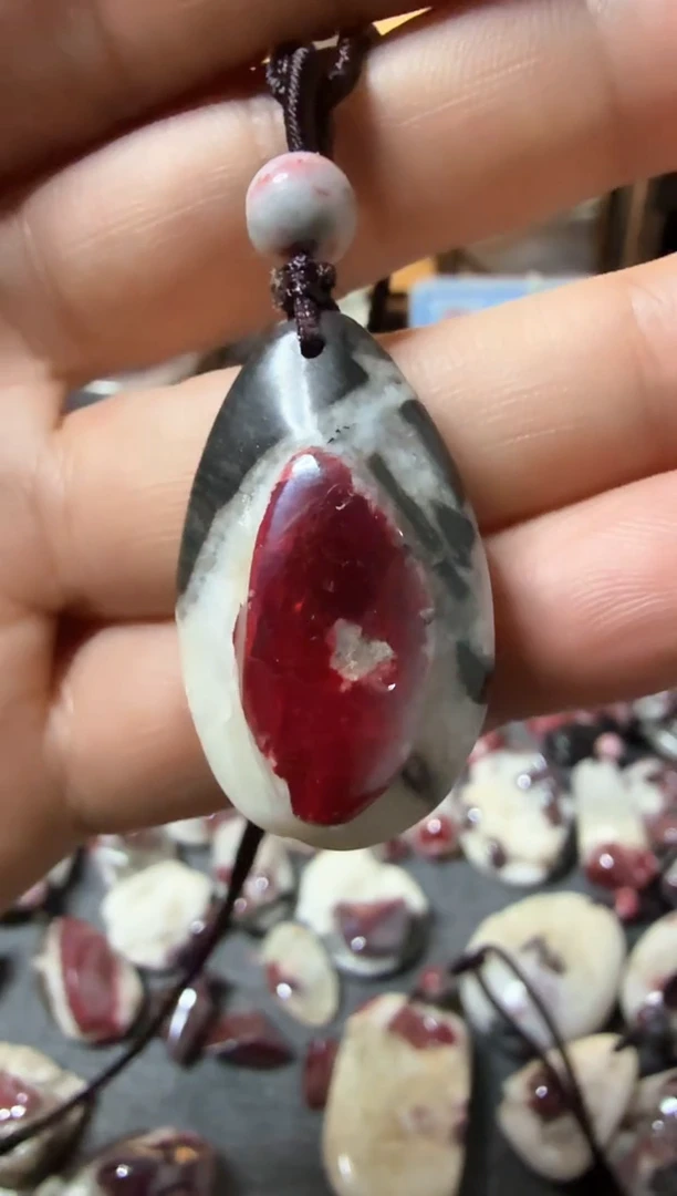 【闪购商品】天然辰砂大晶砂随行吊坠1