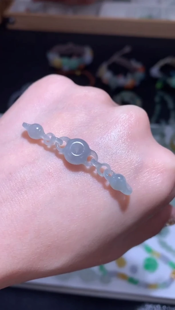 未镶嵌定制翡翠环环扣子