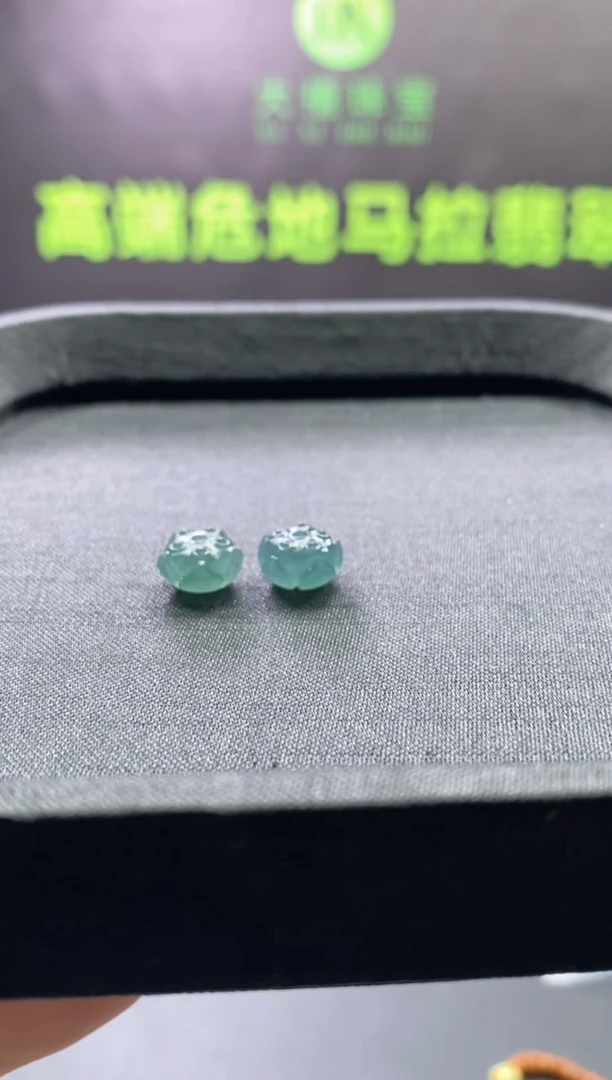 未镶嵌定制翡翠幺*酒0517425771