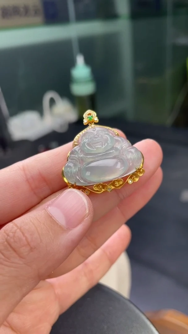 颈饰18K金镶嵌翡翠22