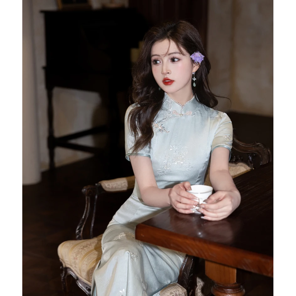 《浅笑》长款旗袍夏季女新中式改良年轻款少女连衣裙2025新刺绣6082