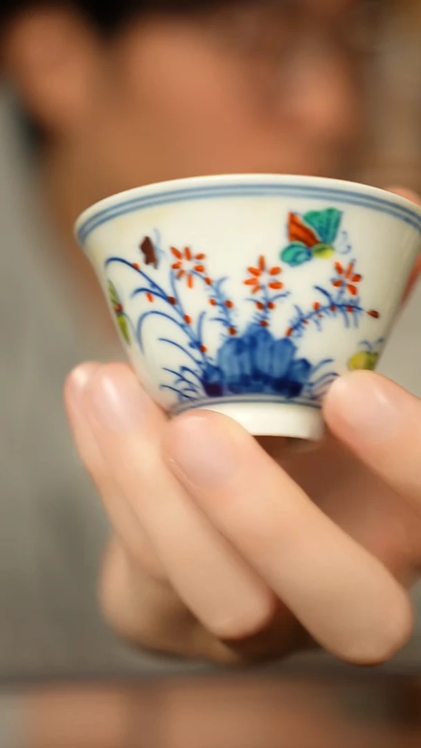 其他瓷仿古瓷    斗彩杯一只
