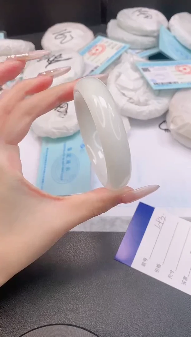 和田玉手镯未镶嵌1L93-58