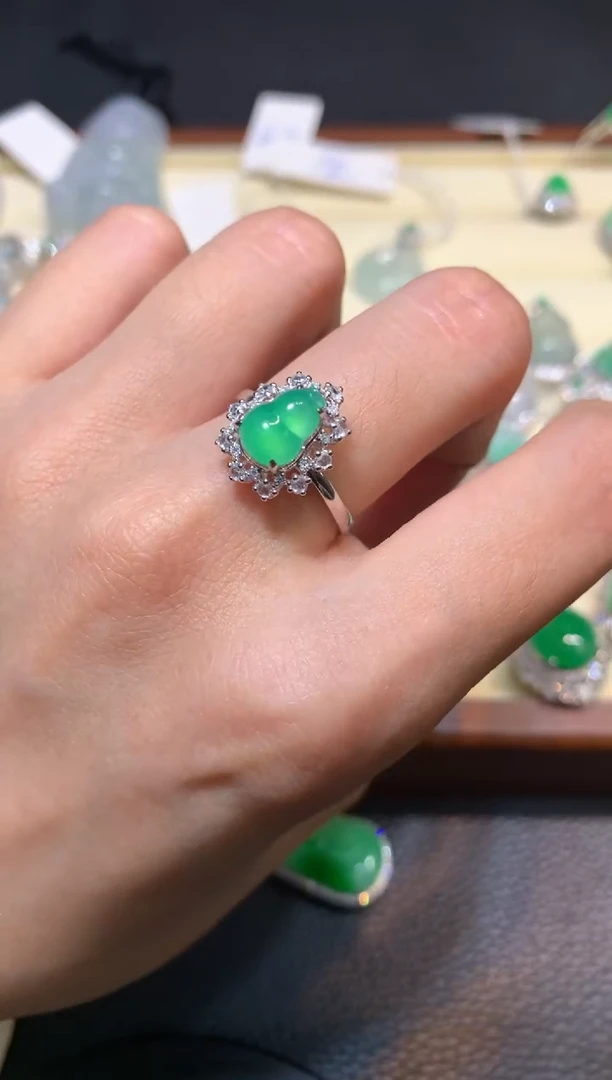 颈饰未镶嵌翡翠1